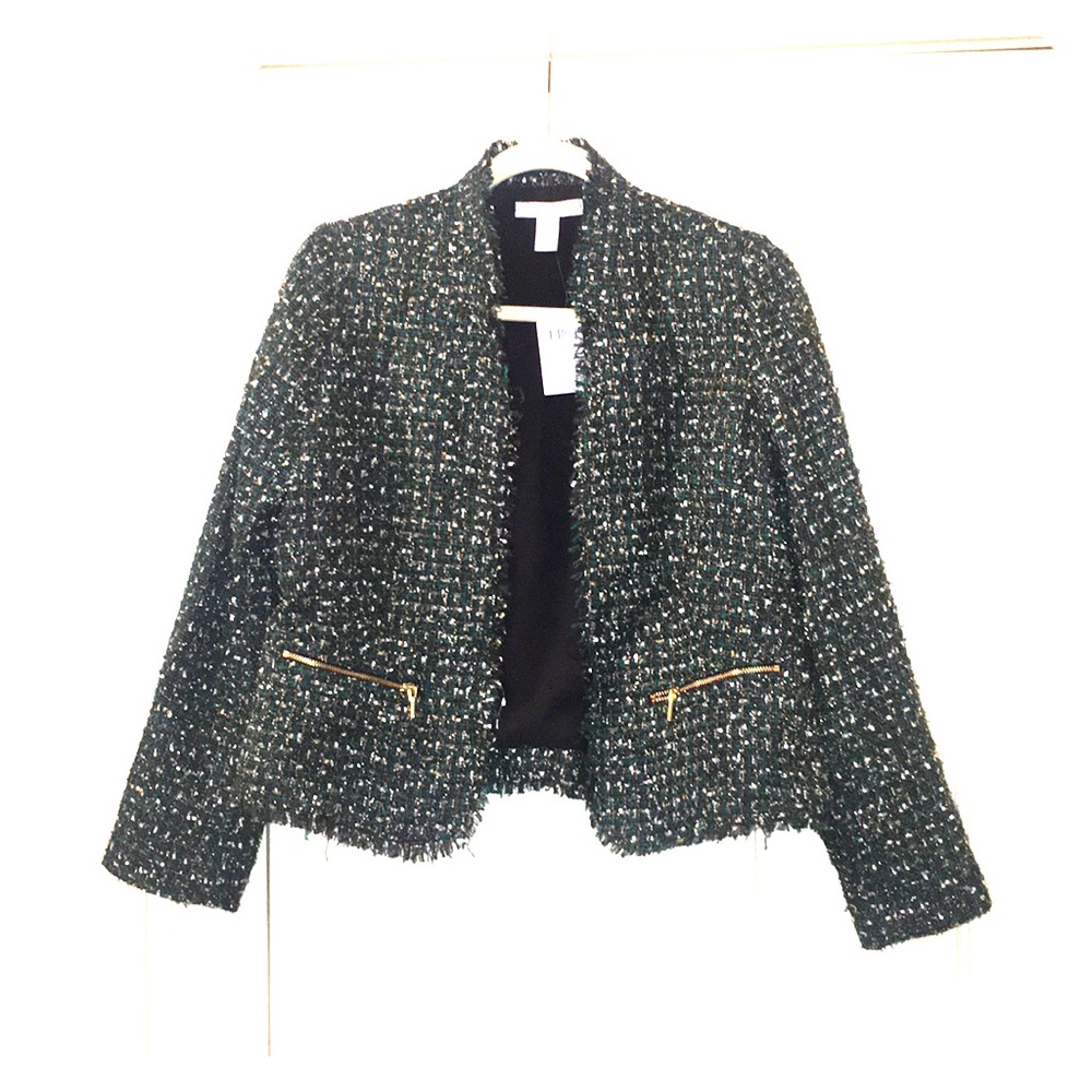 Super chic Chanel-looking jacket.